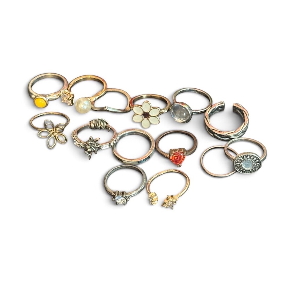Lot of  Fashion Rings Size 6.5 Mixed Metal Boho Floral Heart Celestial Set